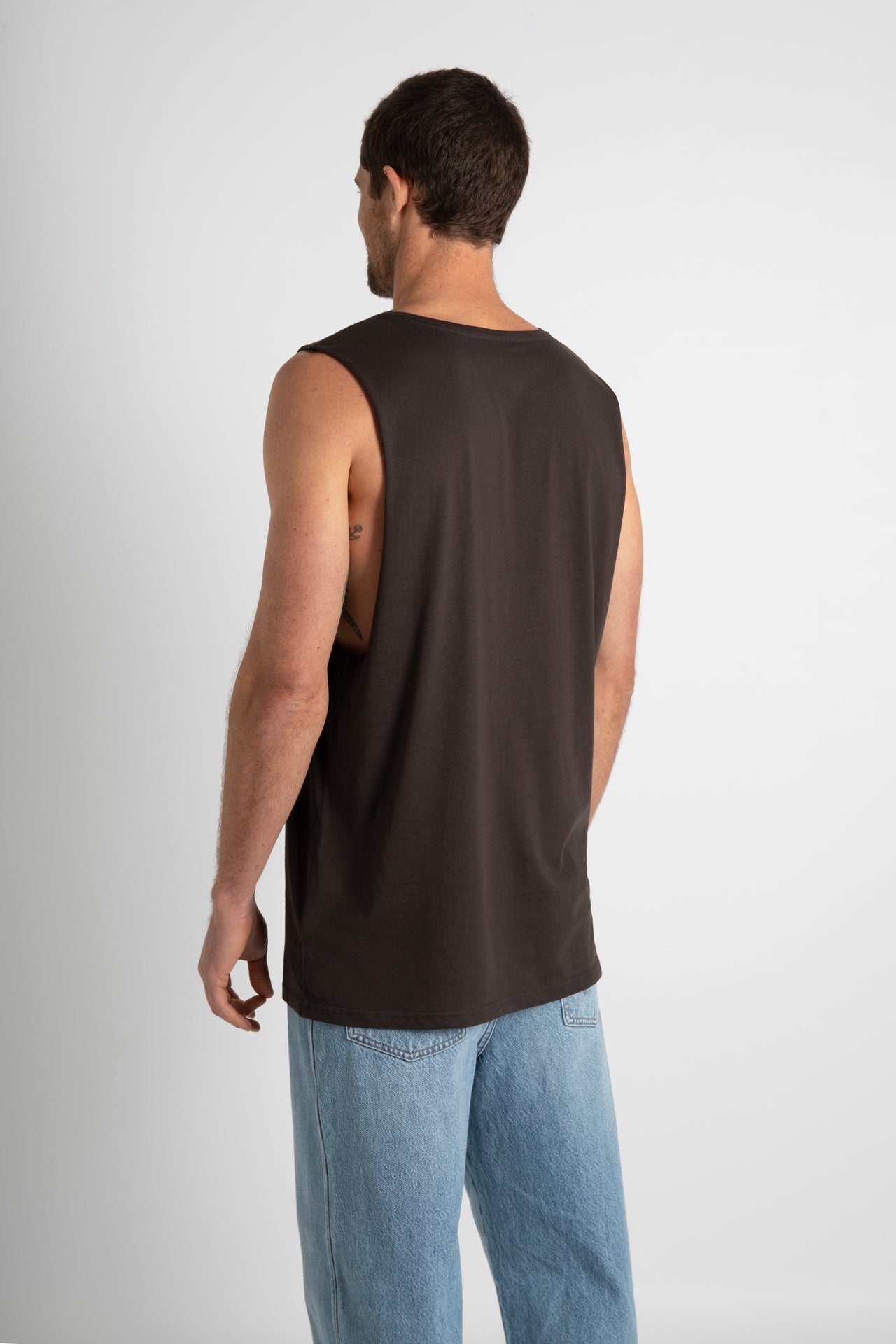 SURF CO BAND CUT TEE / COAL (BACK IN STOCK)