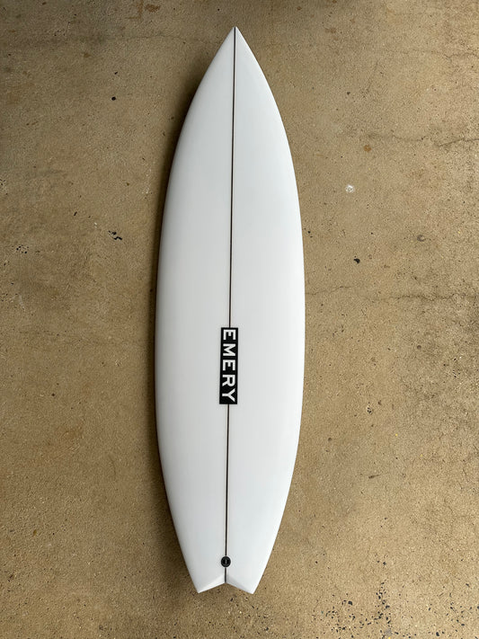 HAZ SHORT  - 5'10 X 18 3/4 X 2 1/4 26.46L 3 FIN