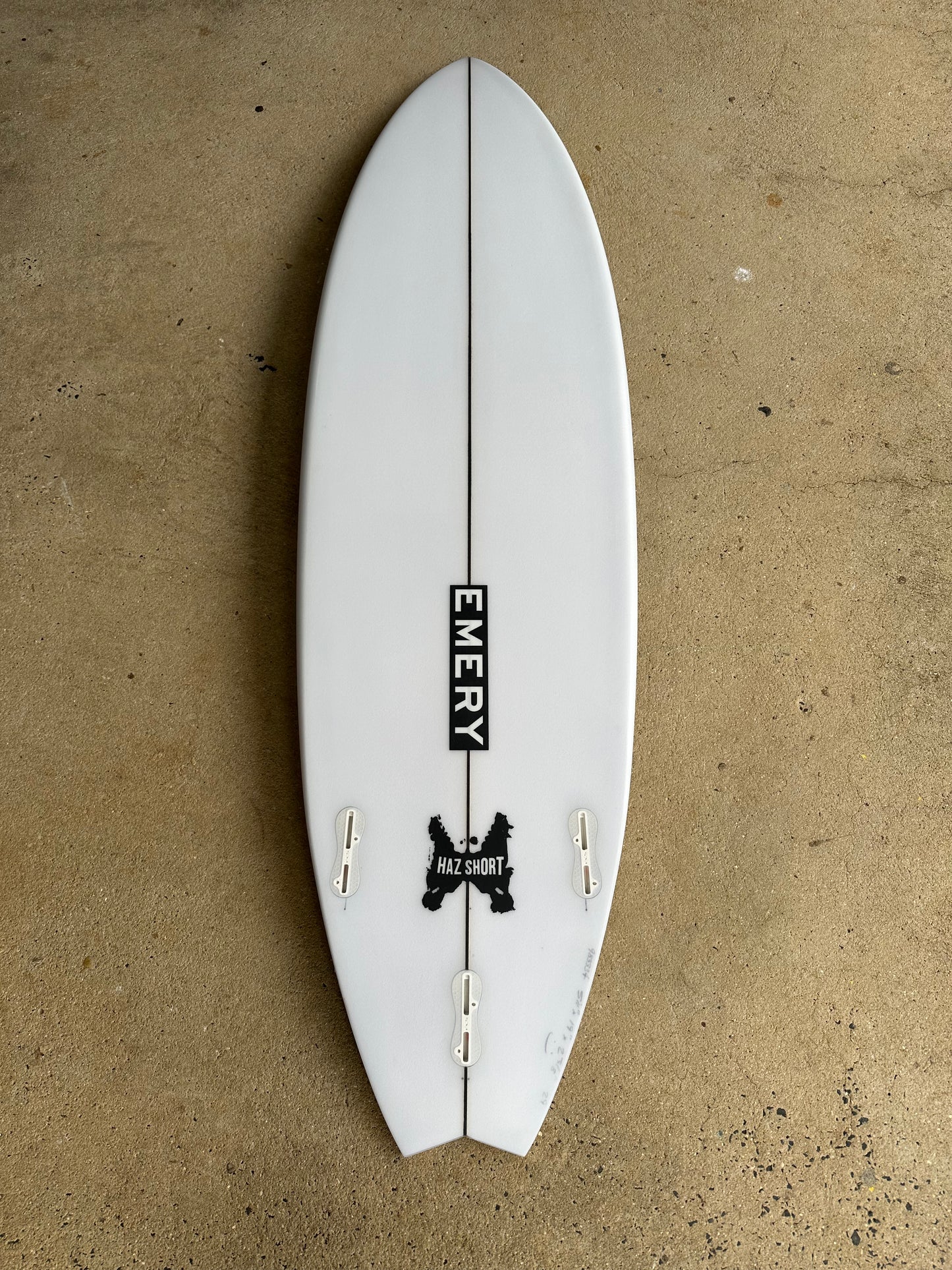 HAZ SHORT  - 5'11 X 19 X 2 3/8 29L 3 FIN