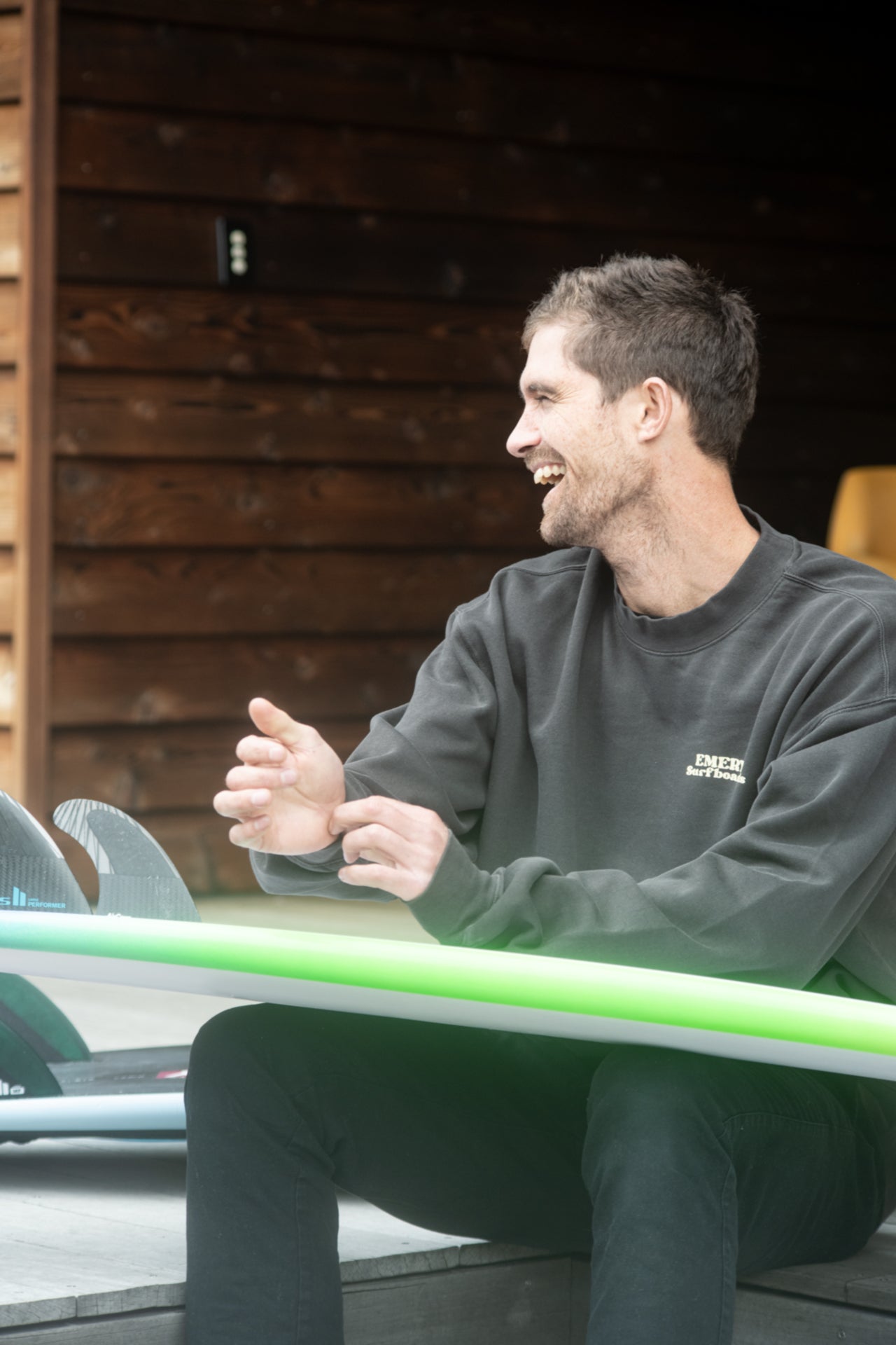 SHAPED CREW / FADED BLACK