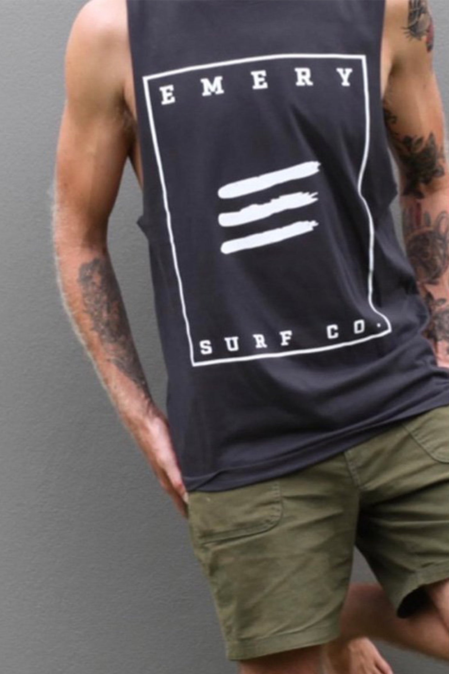 SURF CO BAND CUT TEE / COAL (BACK IN STOCK)